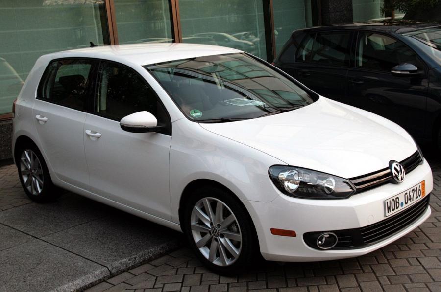  Volkswagen Golf 2010 года  (фото 18 из 36)